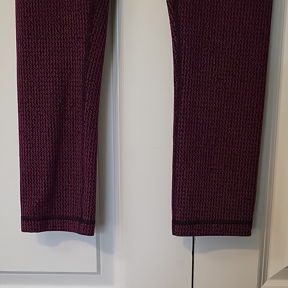 Lululemon Wunder Under Crop III Teeny Tooth Deep Fuchsia Black Leggings Size 4 - Picture 5 of 5